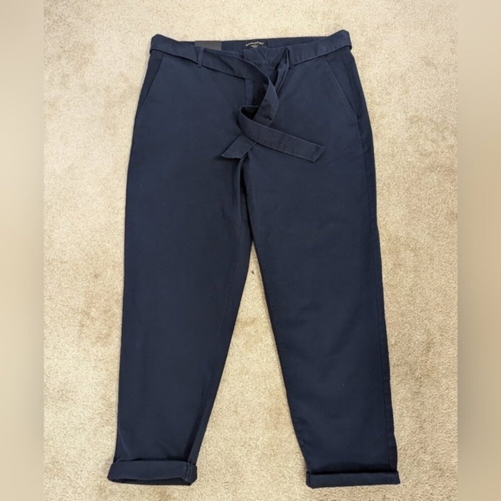 BANANA Republic Mid Rise Straight Fit Cropped  Tie Waist Chino Pants